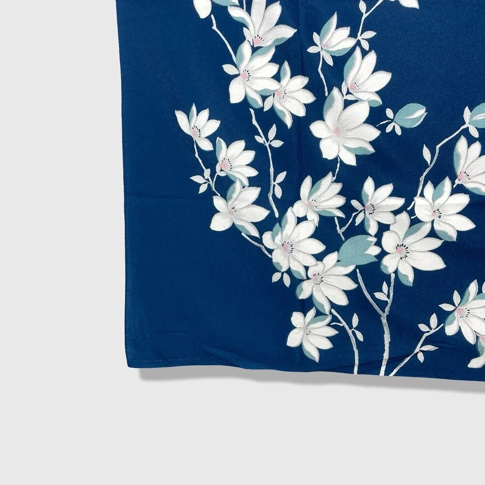 Unbranded Square Scarf Women OS Blue Floral Chinoiserie‎ Elegant Silk Feel
